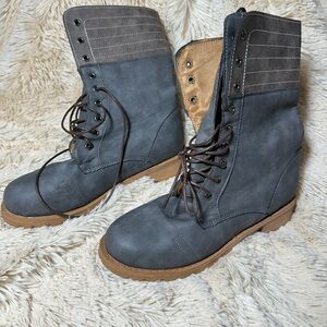 Women’s Size US 8.5 Brand New Funky Faux Suede Boots